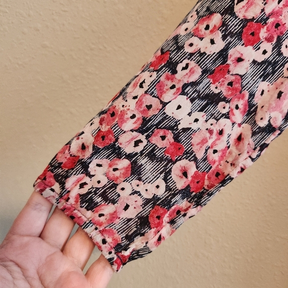 J. Jill Pink & Black Floral Longsleeve Blouse Size‎ Small - Picture 12 of 13